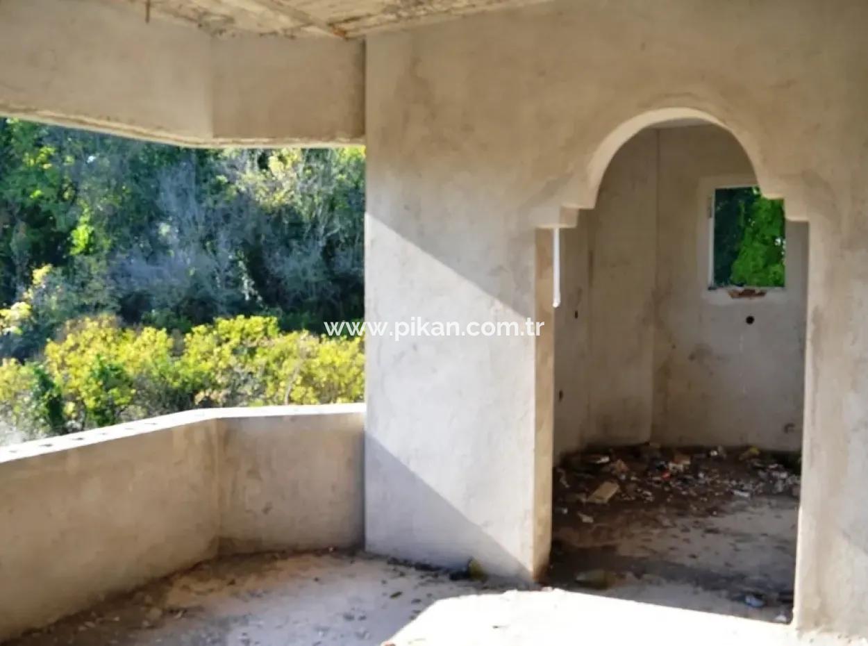 Toparlarda Satılık Köyceğiz Gölüne Yakın Villa