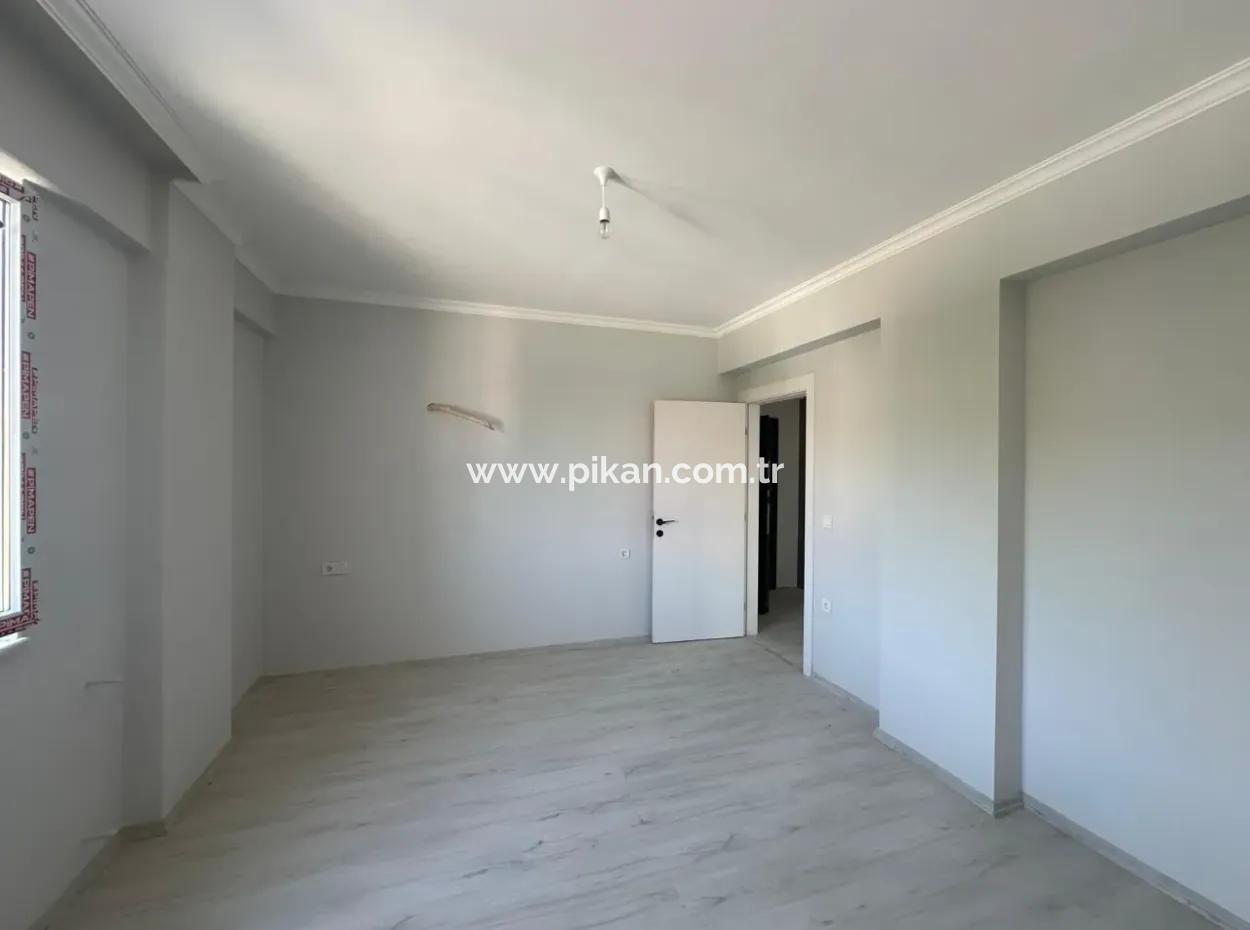 Ortaca Çaylı Mahallesinde Satılık 2+1 90M2 Ara Kat Daire
