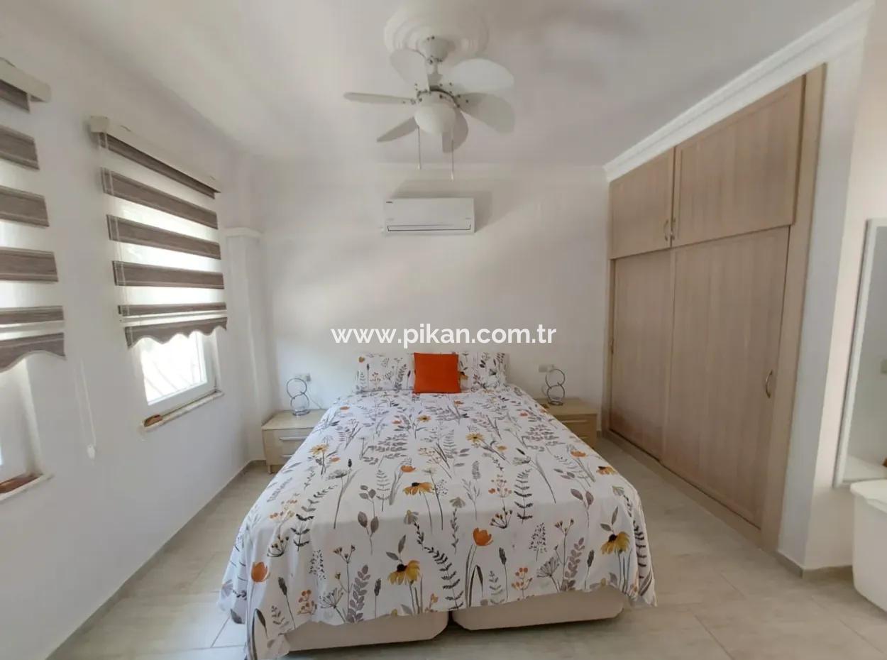 Dalyanda 580 M2 Arsada 120 M2  Yüzme Havuzlu Tek Katlı Kelepir  3+1 Ev Satılık