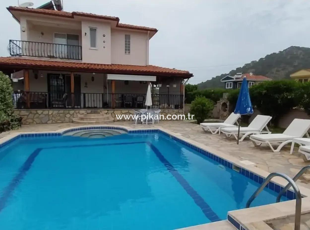 Muğla Dalyanda 580 M2 Müstakil Arsada, Yüzme Havuzlu 3+1 Villa Satılık