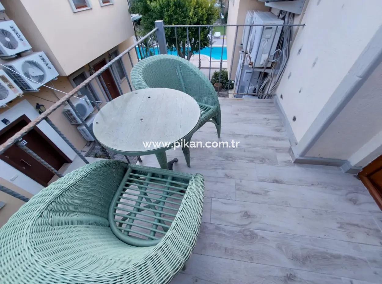 Muğla Dalyanda Kanala Sıfır Yüzme Havuzlu 2+1 Eşyalı Dublex Kiralık