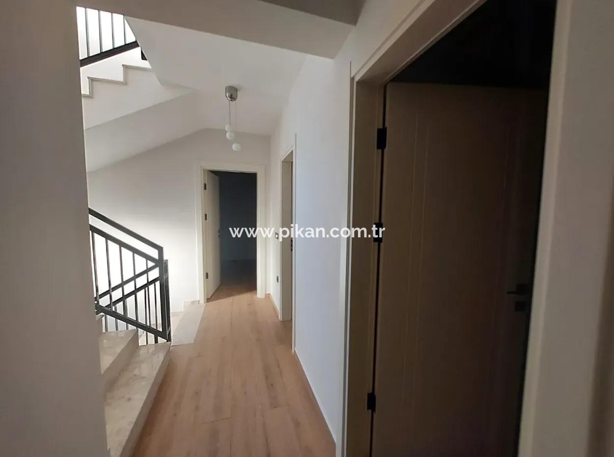 Muğla Dalyanda Sıfır 5+1 Lüks Tripleks Satılık