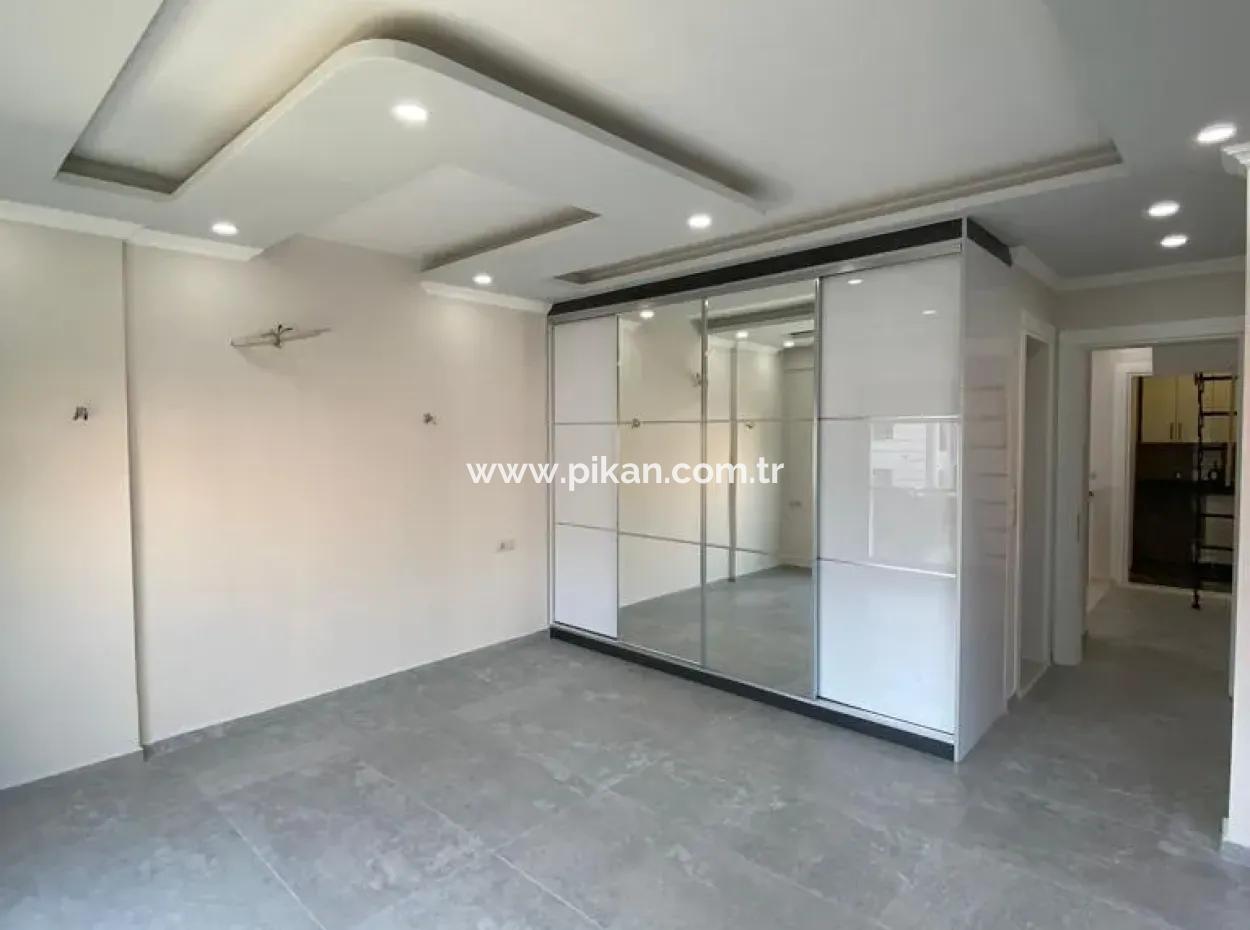 Dalamanda 600 M2 Müstakil Arsada Ortak Havuzlu Sıfır Dubleks Villa Satılık