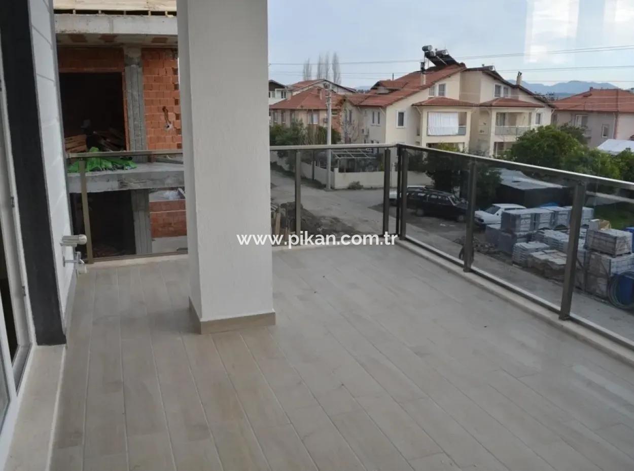 Köyceğiz İş Merkezinde Satılık Sıfır Dükkan