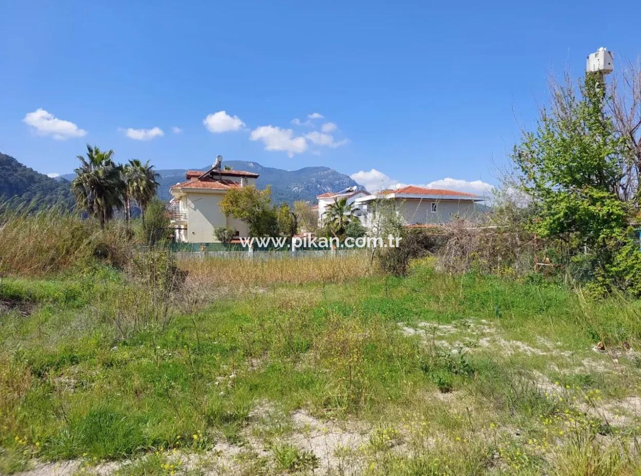 Dalyan Gülpınarda İşlek Caddede 500 M2 Arsa Yap İşlet Devret Şeklinde Verilecektir