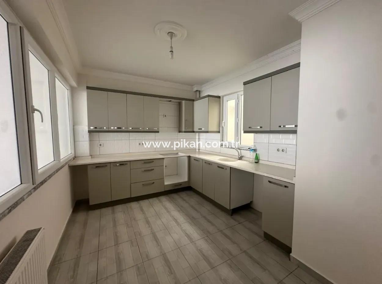 Ortaca Merkezde Asansörlü  3+1 Kapalı Mutfak Daire Satılık