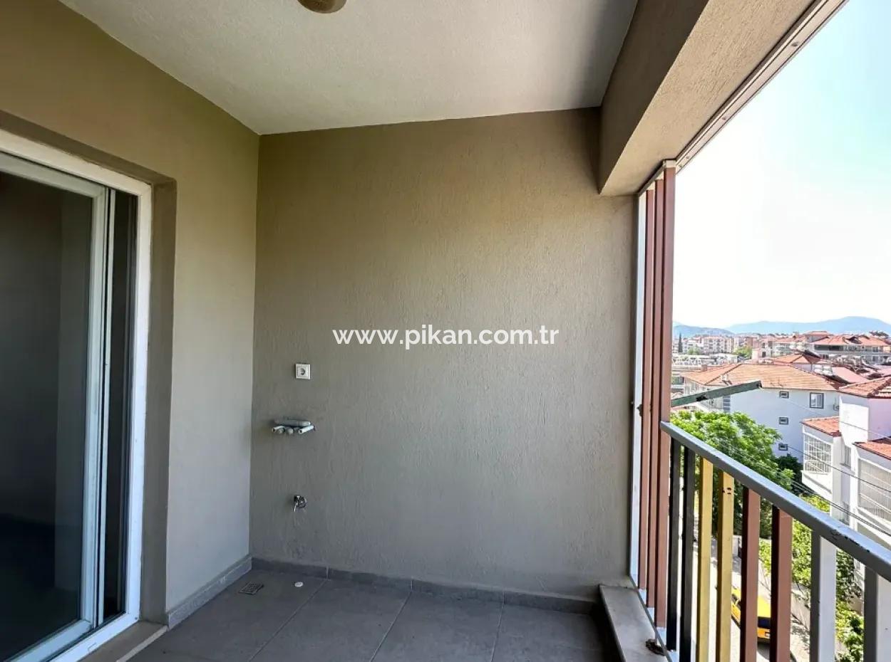 Ortaca Merkezde 3+1 110 M2 Daire Satılık.