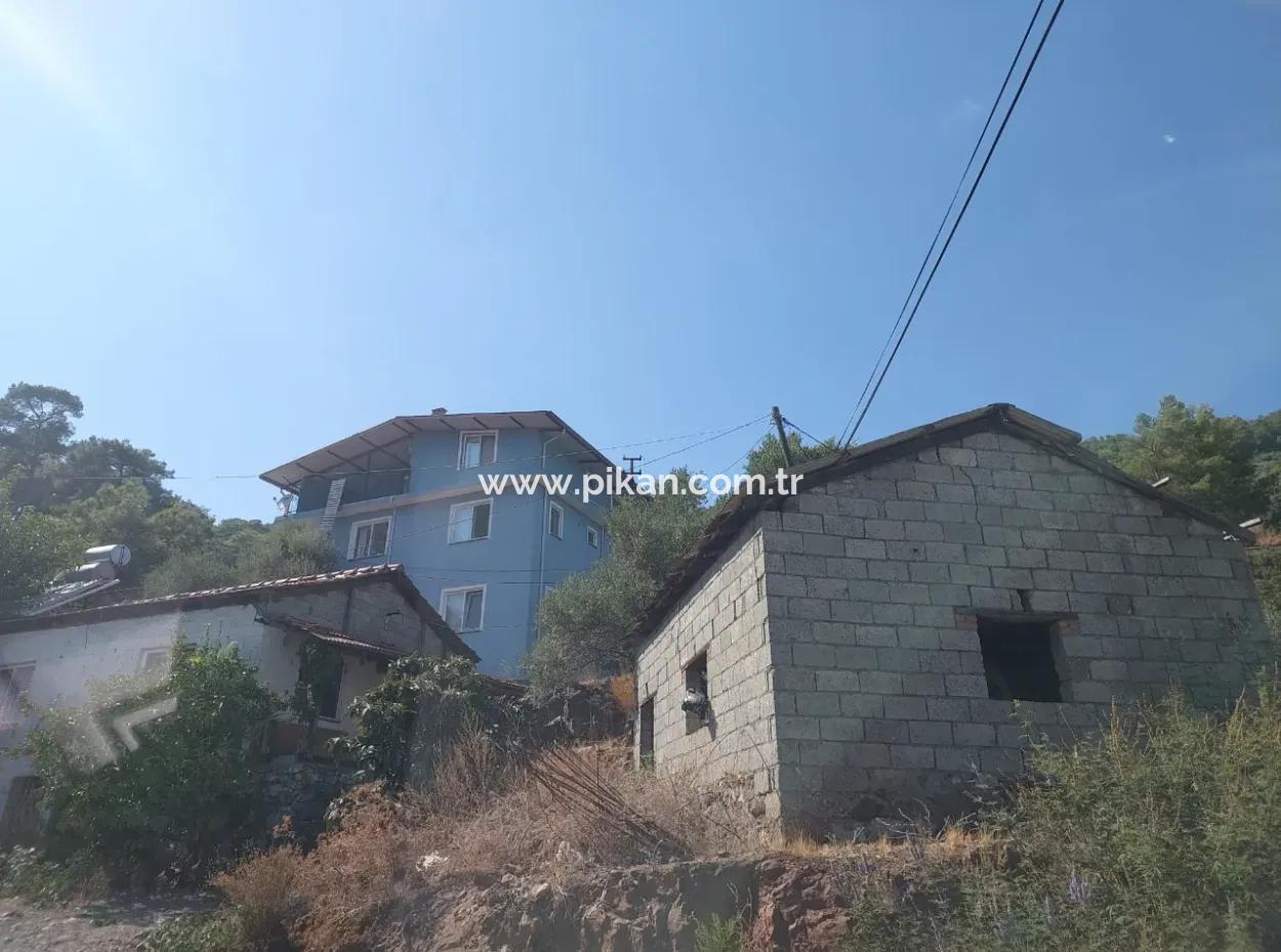 Muğla Ortaca Sarıgerme Merkezde  485 M² İmarlı Satılık Arsa – Köy Evi + Depolu