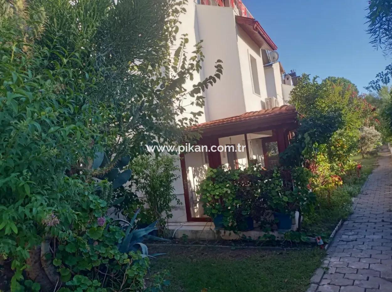 Muğla Ortaca Sarıgerme De Yüzme Havuzlu 130 M2, 3+1 Dubleks Satılık Villa