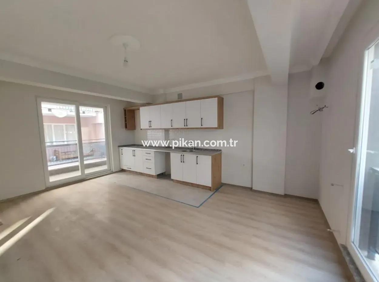 Ortaca Merkezde 75 M2 Sıfır 2+1 Dükkan Üstü Daire Satılık