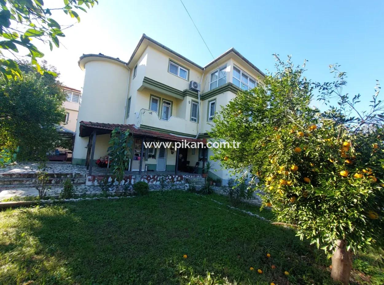 Ortaca Kemaliye De 645 M2 Arazide 4+1 Ve 3+1 Yüzme Havuzlu Ev Satılık Veya Takas