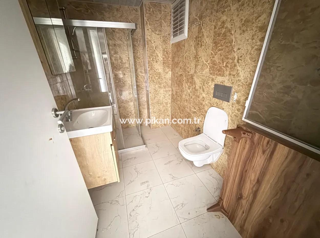 Muğla Ortaca Merkezde Yüzme Havuzlu Sıfır 3 Katlı Binanın Orta Katında  Bulunan 2+1 Daire Satılık