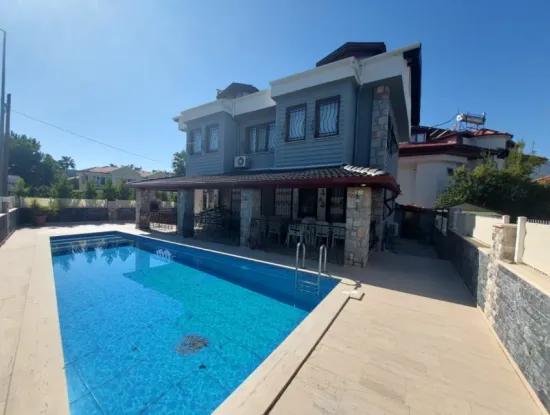 Dalyan Merkezde 5+1 Satılık Triplex Villa