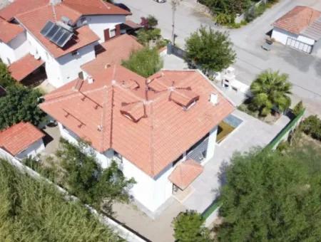 Muğla Dalyanda 520 M2 Arsada 230 M2 5+1 Ultra Lüks Villa Satılık