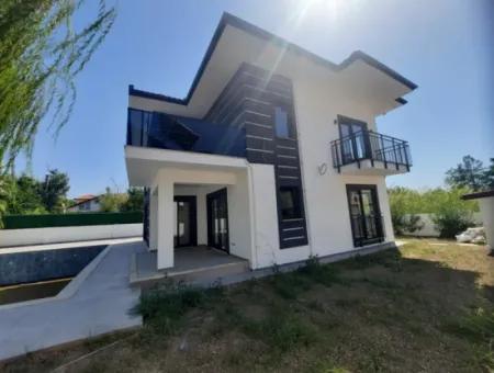 Muğla Dalyanda 520 M2 Arsada 230 M2 5+1 Ultra Lüks Villa Satılık