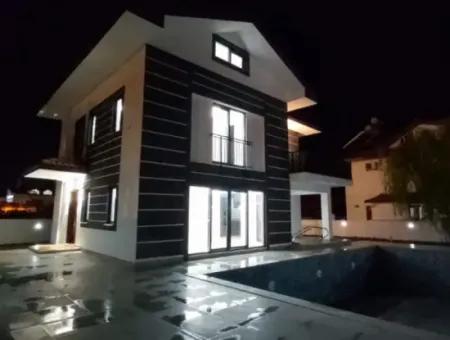 Muğla Dalyanda 520 M2 Arsada 230 M2 5+1 Ultra Lüks Villa Satılık