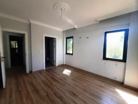 Muğla Dalyanda 520 M2 Arsada 230 M2 5+1 Ultra Lüks Villa Satılık