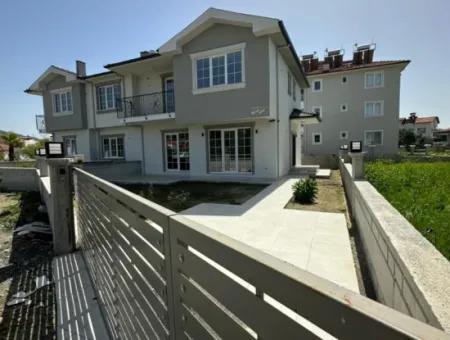 Ortaca Cumhuriyetde 4+1 Sıfır Lüks Tripleks  Villalar Satılık