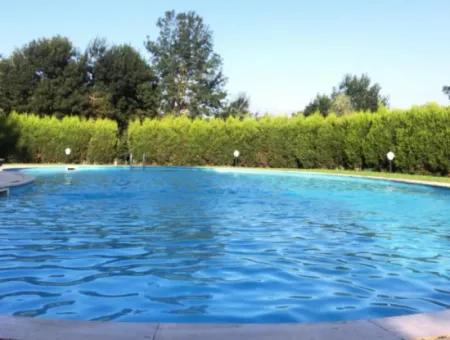 Sakarya Hendek'te Yüzme Havuzlu Tripleks 3+1 Villa Satılık Yada Takas