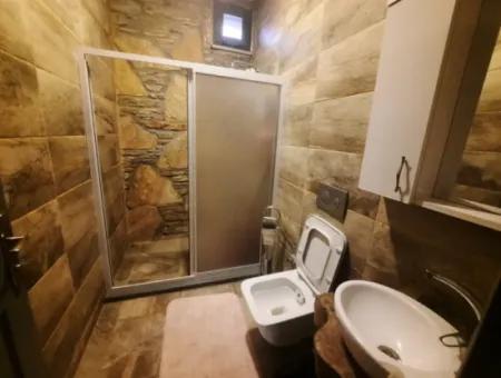 Muğla Dalyan Gökbelde Deniz Manzaralı, Yüzme Havuzlu, 1800 M2 Arazide 2+1  Eşyalı Taş Ev Kiralık