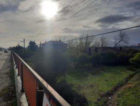 Köyceğiz Toparlar’da Ana Yola Cepheli 2.800 M² Ticari/Konut İmarlı Arsa Satılık