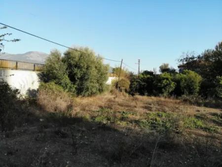 Köyceğiz Toparlar’da Ana Yola Cepheli 2.800 M² Ticari/Konut İmarlı Arsa Satılık