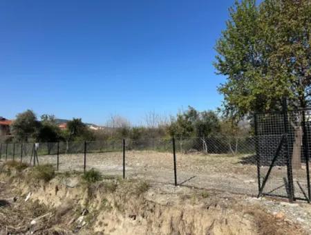 Ortaca Merkezde 600 M2 İmarlı  Arsa Kiralık