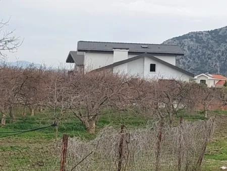 Muğla Dalyan'da 5 000 M2, 250 M2 İnşaat İzinli, Dalyan Kanalına Yakın Arazi  Satılık