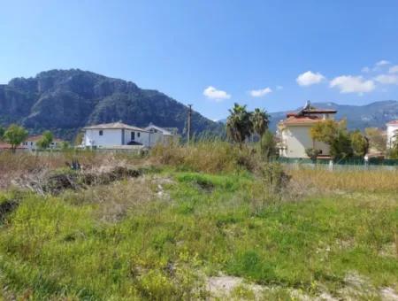 Dalyan Gülpınarda İşlek Caddede 500 M2 Arsa Yap İşlet Devret Şeklinde Verilecektir