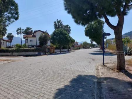 Dalyan Gülpınarda İşlek Caddede 500 M2 Arsa Kiralık