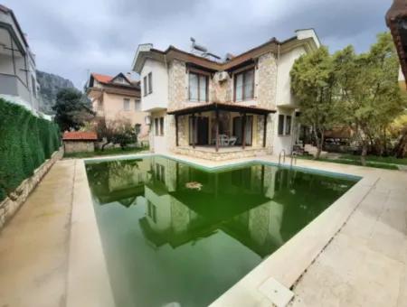 Muğla Dalyan Da 700 M2 Arsada Yüzme Havuzlu Eşyalı 3+1, 2 Dubleks Kiralık