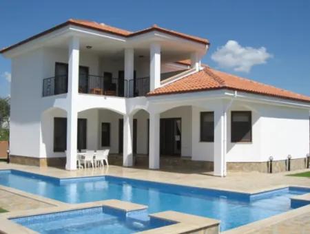 Dalyanda Toplu Konut Ve Otel Yapmaya Uygun 2836 M2, 15/30 İmarlı Arsa Satılık