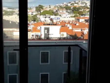 İzmir Çeşme Sakaryada  2+1 Satılık Veya Takas Daire.