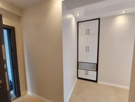 Merkezde Yüzme Havuzlu 2+1 Sıfır Giriş Kat Daire Kiralık