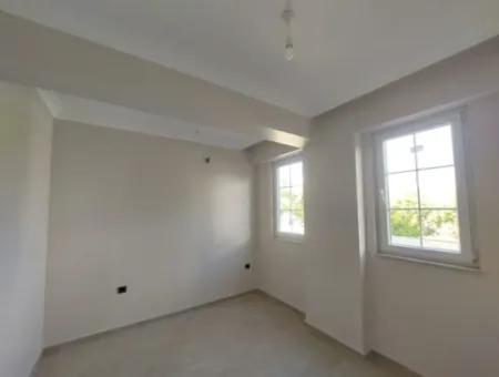 Merkezde Yüzme Havuzlu 2+1 Sıfır Giriş Kat Daire Kiralık