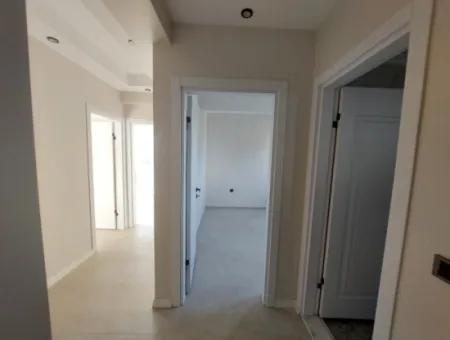 Merkezde Yüzme Havuzlu 2+1 Sıfır Giriş Kat Daire Kiralık