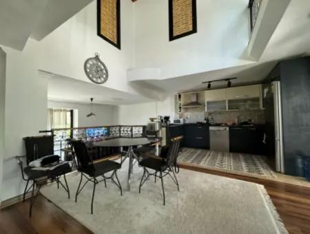 İzmir Güzelbahçe Kahramanderede 250 M2, 5+1 Dubleks Satılık Veya Kısmen Takas Olur