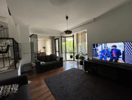 İzmir Güzelbahçe Kahramanderede 250 M2, 5+1 Dubleks Satılık Veya Kısmen Takas Olur