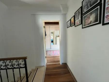 İzmir Güzelbahçe Kahramanderede 250 M2, 5+1 Dubleks Satılık Veya Kısmen Takas Olur
