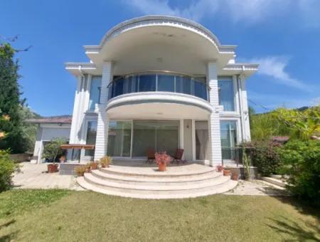Ortaca Çaylıda, 750 M2 Arsada, 4+1 Lüx Villa Satılık