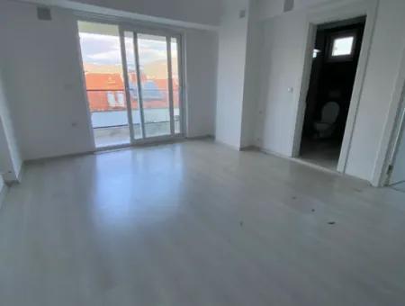 Ortaca Vali Bahçesinde 1+1 3. Kat Bahçeli Daire Satılık