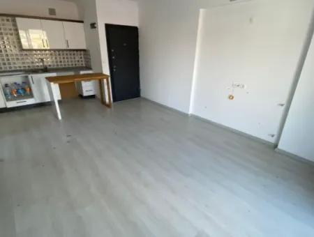 Ortaca Vali Bahçesinde 1+1 3. Kat Bahçeli Daire Satılık