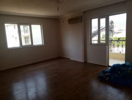 Ortaca Merkezde Asansörlü 3+1 Daire Kiralık