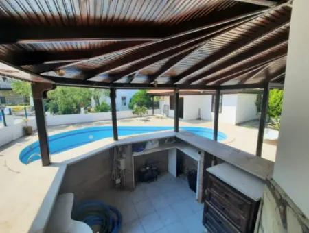 Muğla Ortaca Dalyan’da Yüzme Havuzlu 3+1, Ve  1+1 Eşyasız Villa Kiralık
