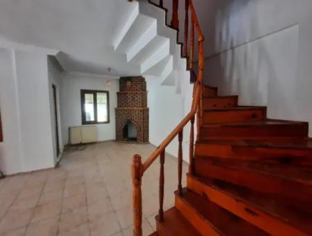 Muğla Ortaca Dalyan’da Yüzme Havuzlu 3+1, Ve  1+1 Eşyasız Villa Kiralık