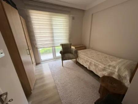 Ortaca Cumhuriyette 3+1 115M2 Giriş Kat Daire Satılık.
