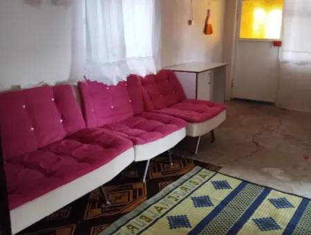 Muğla Ortaca Sarıgerme Merkezde  485 M² İmarlı Satılık Arsa – Köy Evi + Depolu