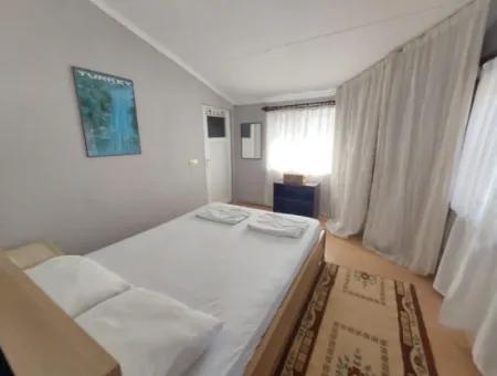 Muğla Dalyan’da Kanal  Sıfır,  Bahçeli, Full Eşyalı 1+1 Müstakil Ev Kiralık