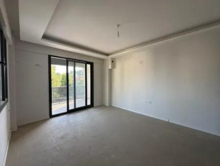 Dalamanda 2+1 Sıfır Yüzme Havuzlu Daire Satılık