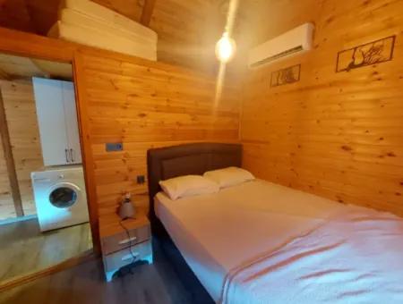 Muğla Ortaca Gökbel  Doga İçinde  Yüzme Havuzlu 1+1 Ahşap Eşyalı Bungalov Kiralık